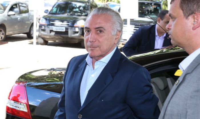 Brasília - Chegada do Vice-Presidente, Michel Temer, na vice-presidencia (Valter Campanato/Agência Brasil)
